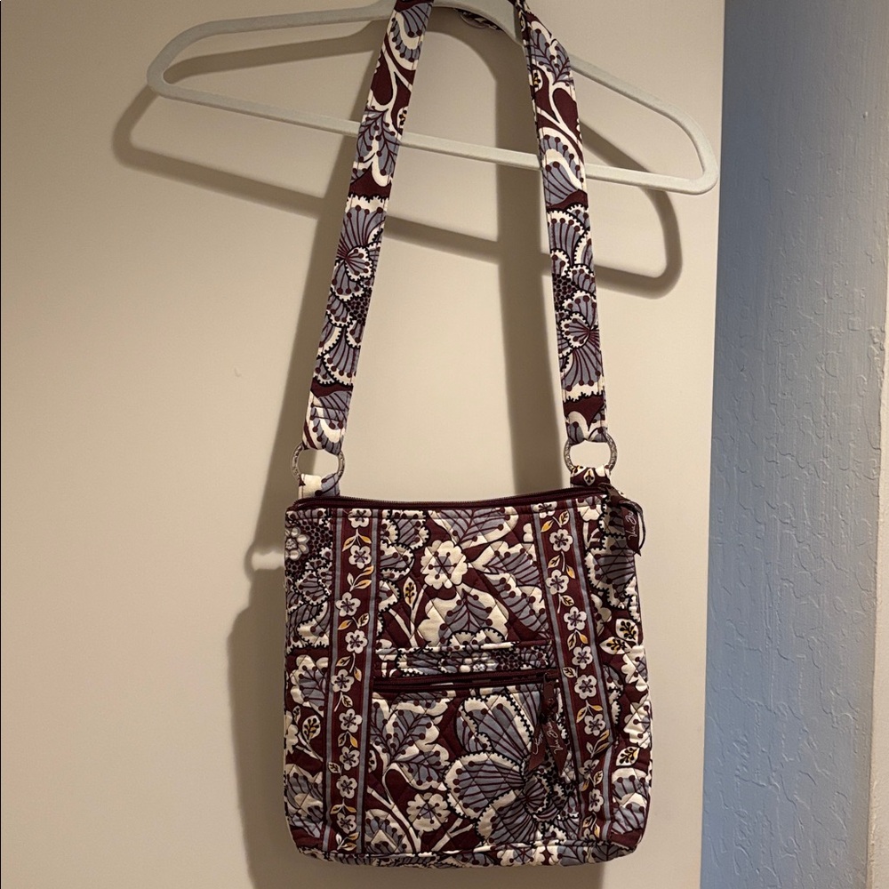 Vera Bradley Hipster Handbag Crossbody in retired pattern Slate Blooms